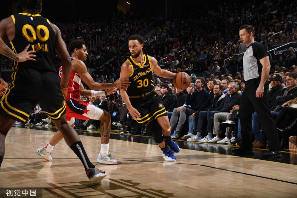 梅西在场上 梅西在场上